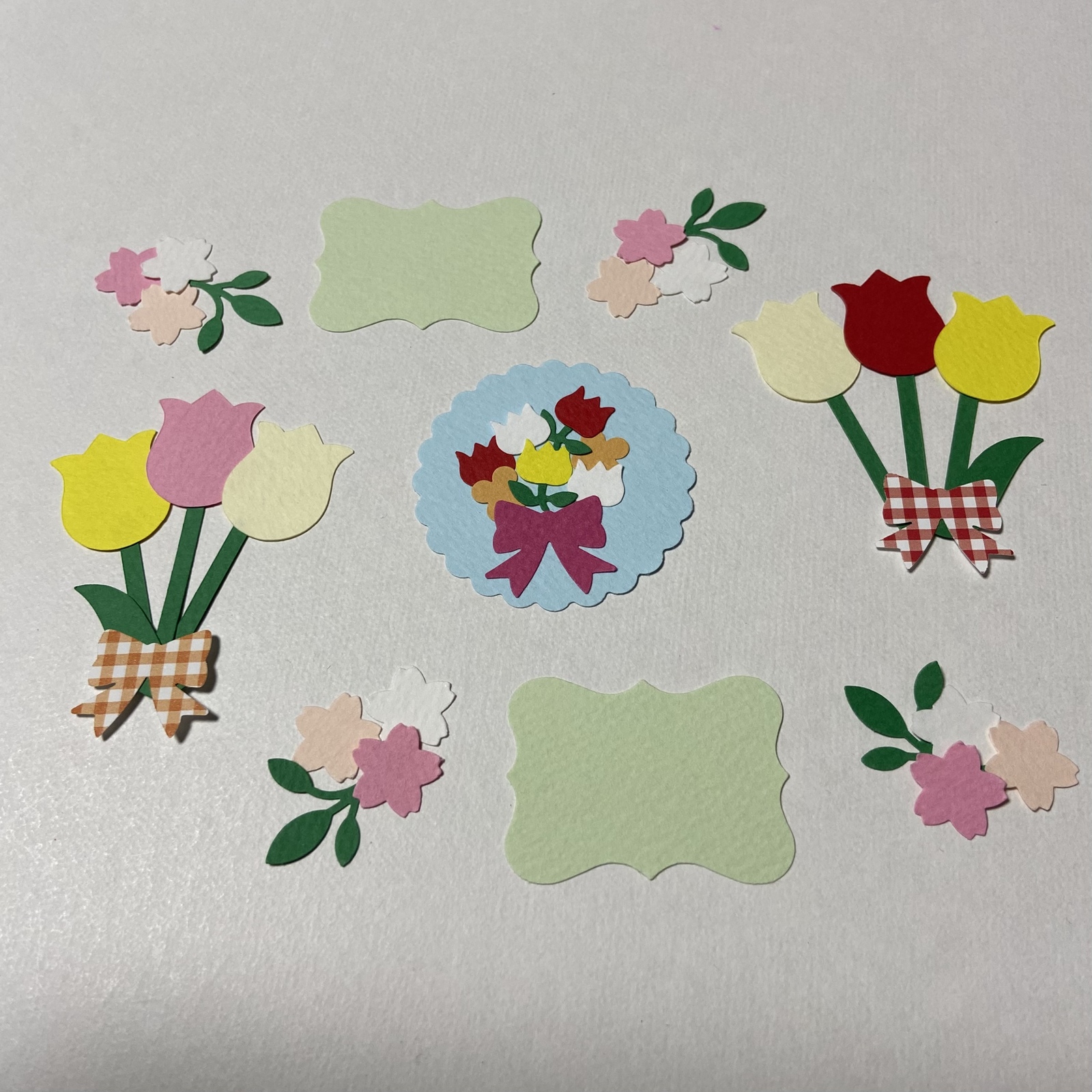 アルバム飾りクラフトパンチチューリップオーダー受付中