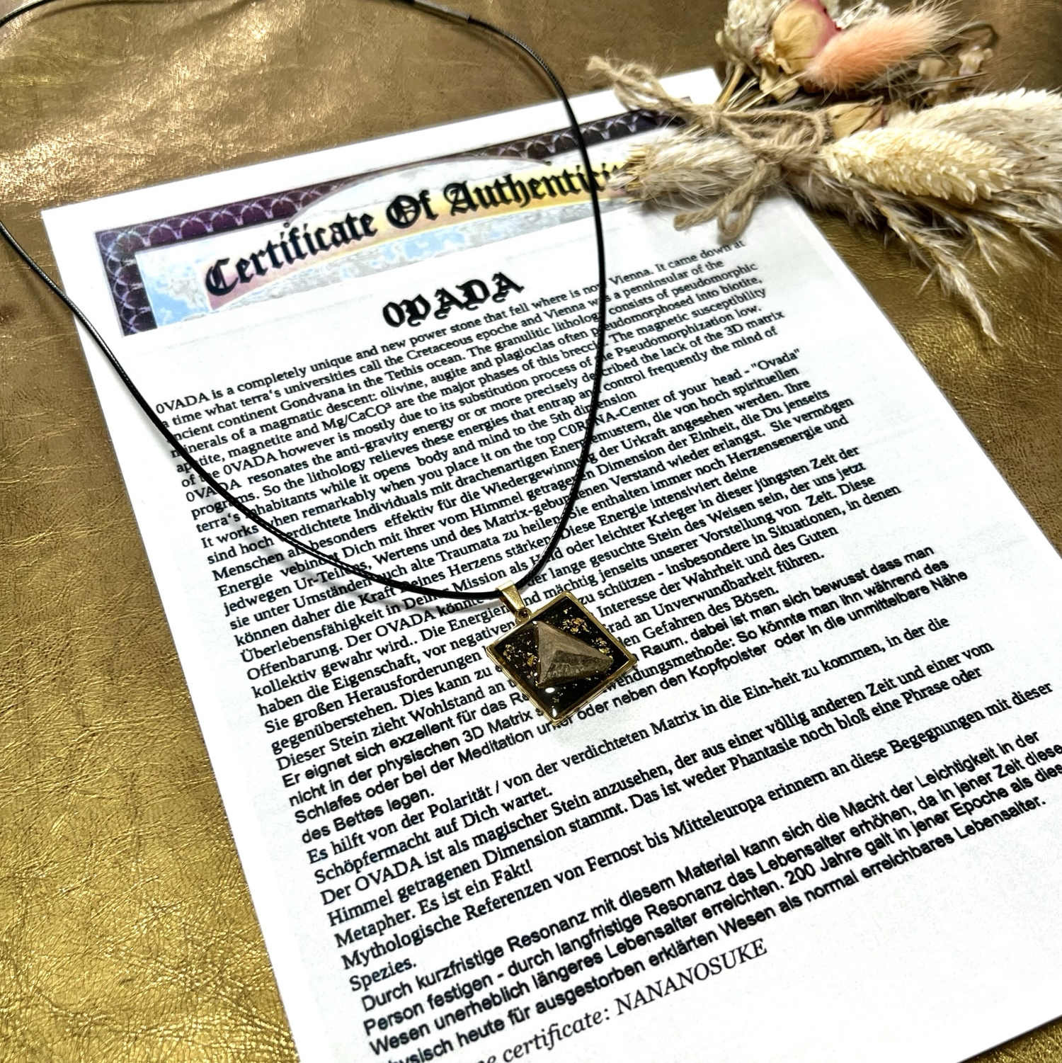 ボムストーン 原石✨ 光エネルギー超濃縮✨火山爆発から出来た石 最高