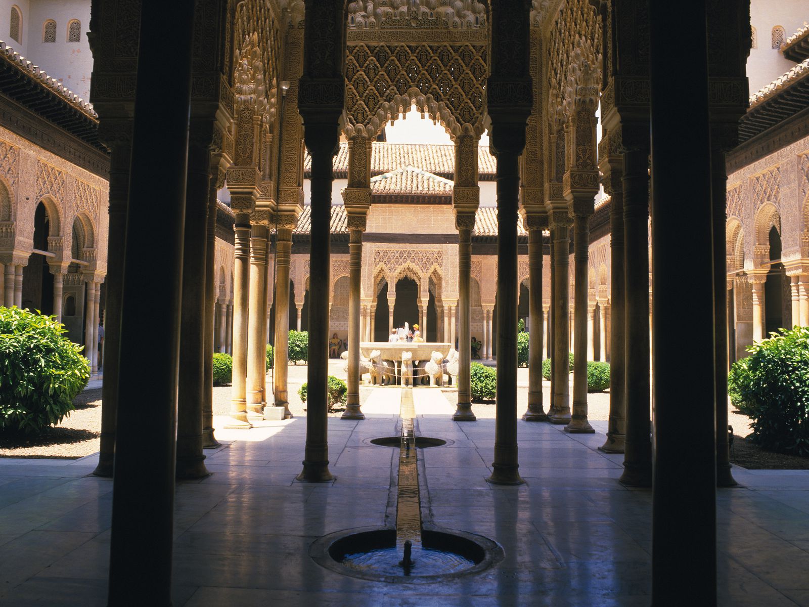 エキゾチックな世界遺産！スペイン「アルハンブラ宮殿」でしたい7つの