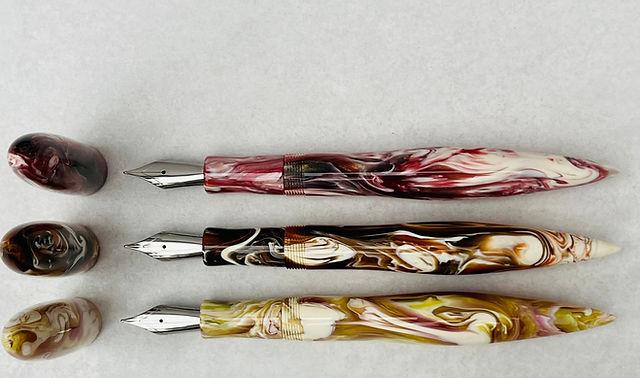 Black Robin Pens | handmade fountain pen