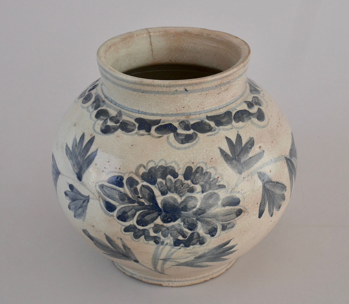 清乾隆藍地に彫られた十二支人物紋梅瓶 景徳鎮 装飾品 現代工芸品美術