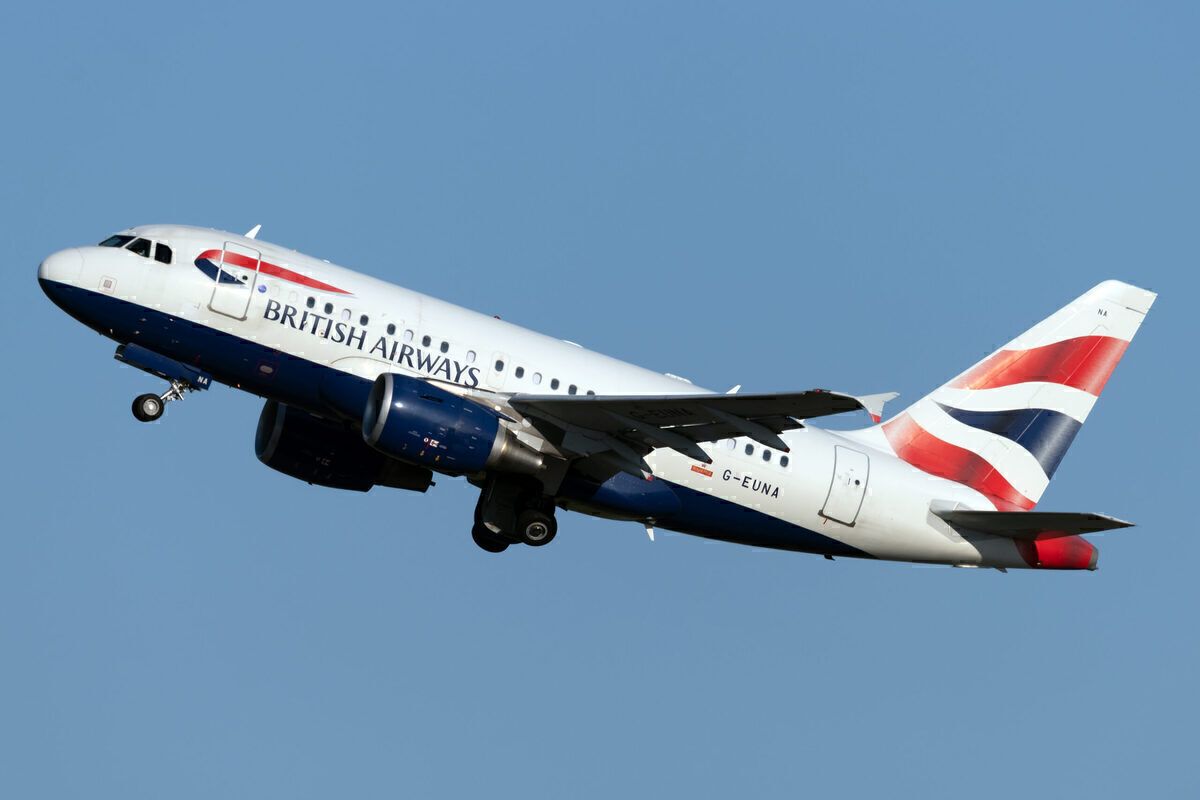 British-Airways-Boeing-A318-