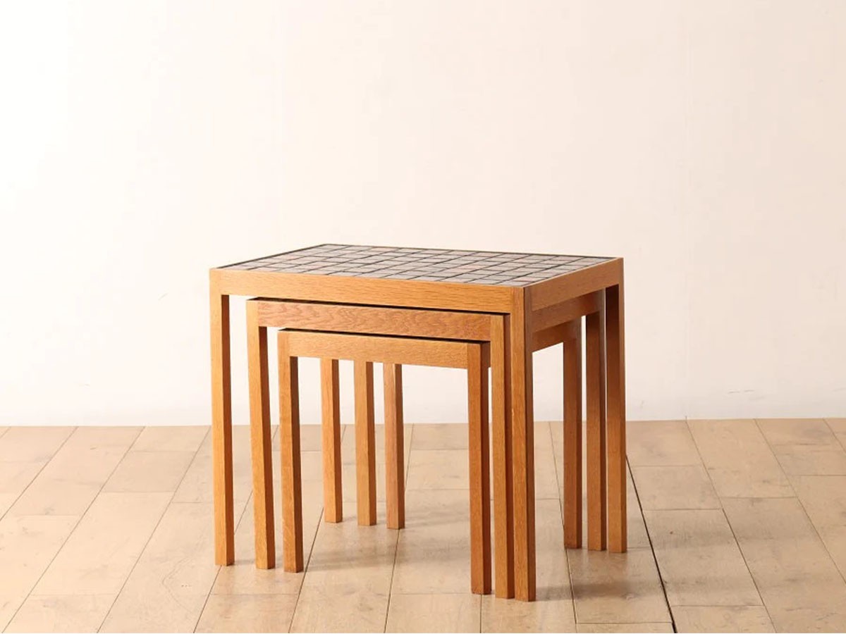 ヴィンテージ ルーマニア タイルトップ ネストテーブル オーク サイド