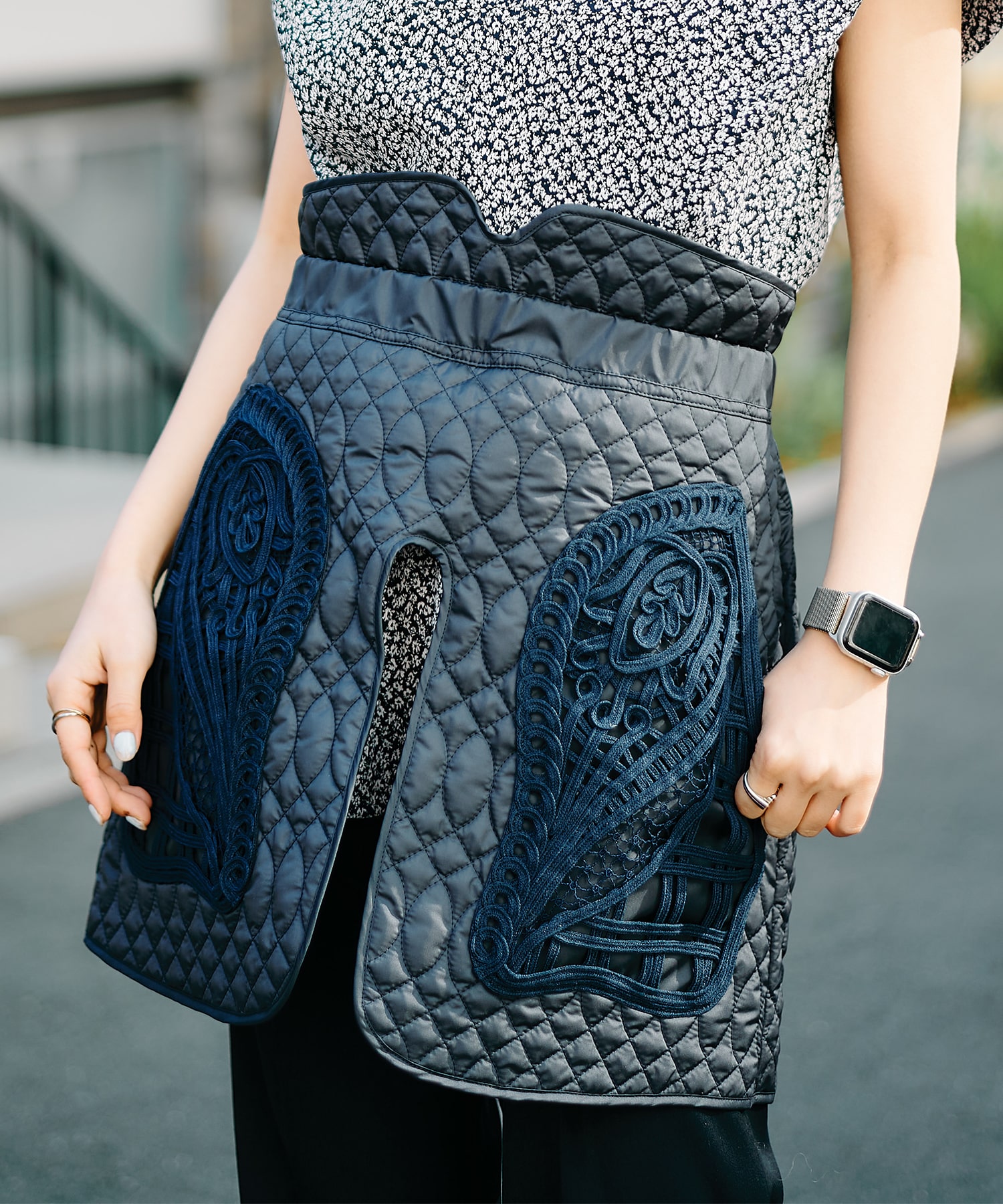 Cording Embroidery Quilted Wrapped Skirt(FREE NAVY): Mame