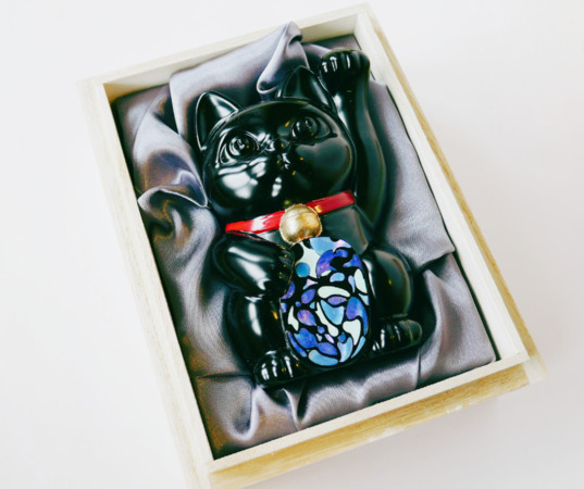 日本の美を体現した大阪万博公式ライセンス商品「EXPO2025 Maneki Neko