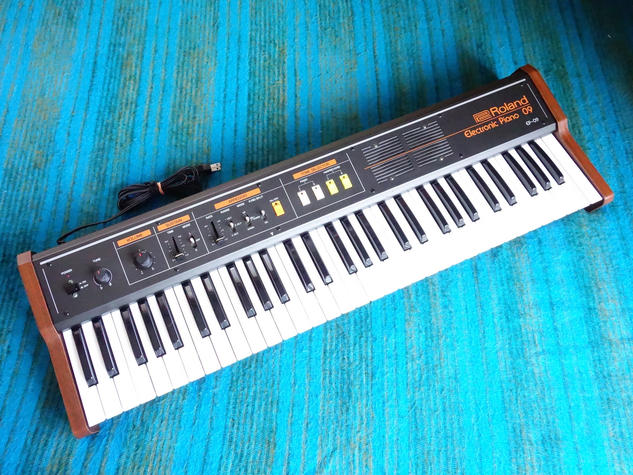 Roland EP-09 Electronic Piano - Early 80's Vintage Analog