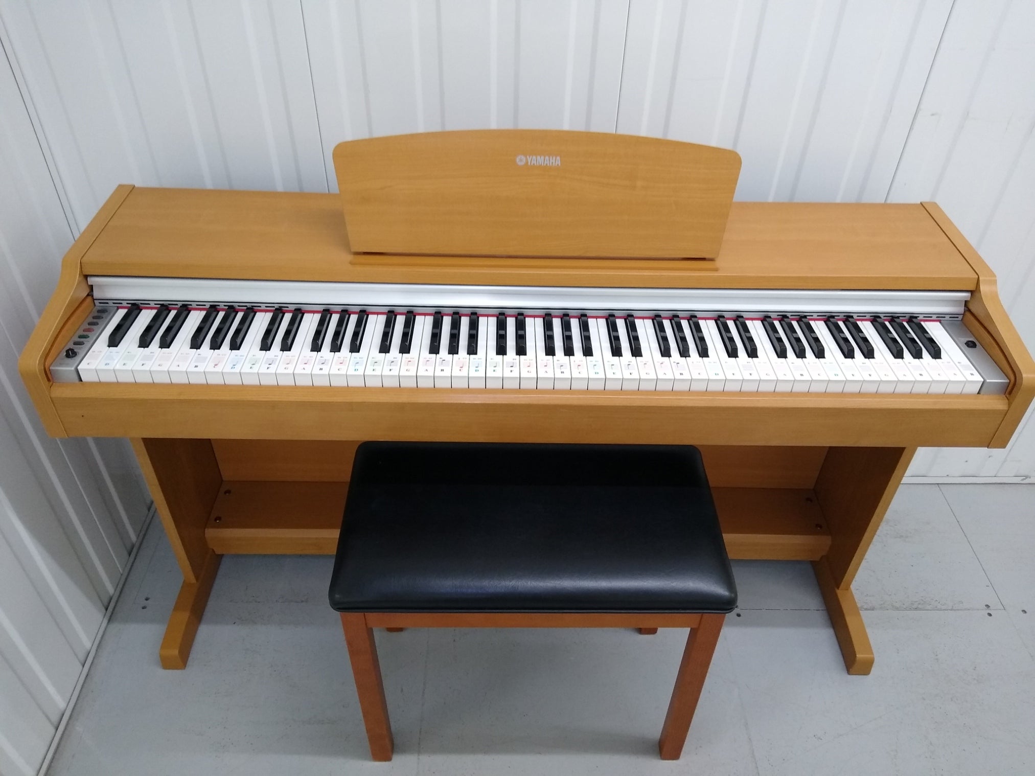 Yamaha Arius YDP-131 Digital Piano in cherry / light oak finish