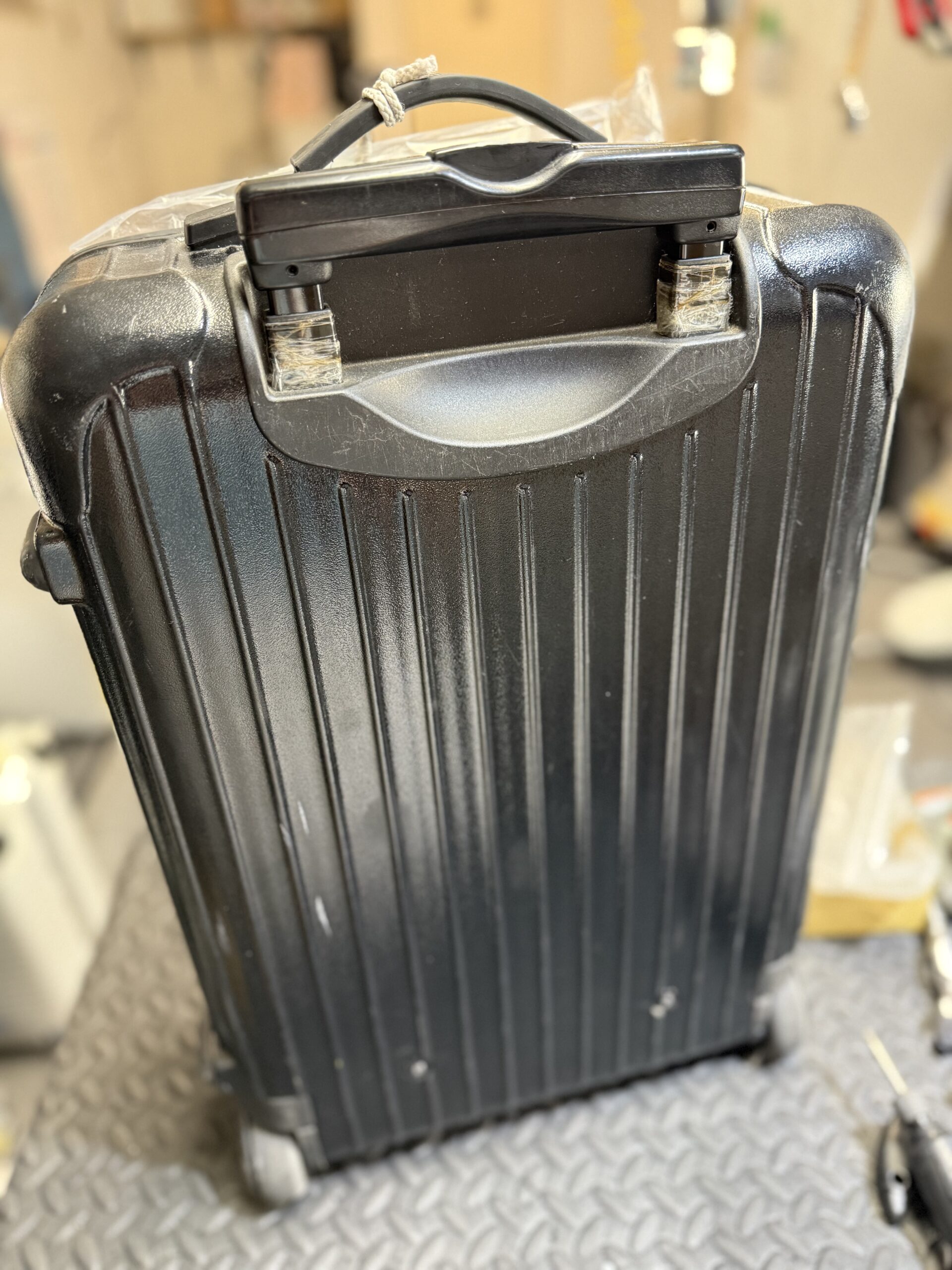 リモワの代用品伸縮ハンドル修理（沖縄県島尻郡） | スーツケース救急車