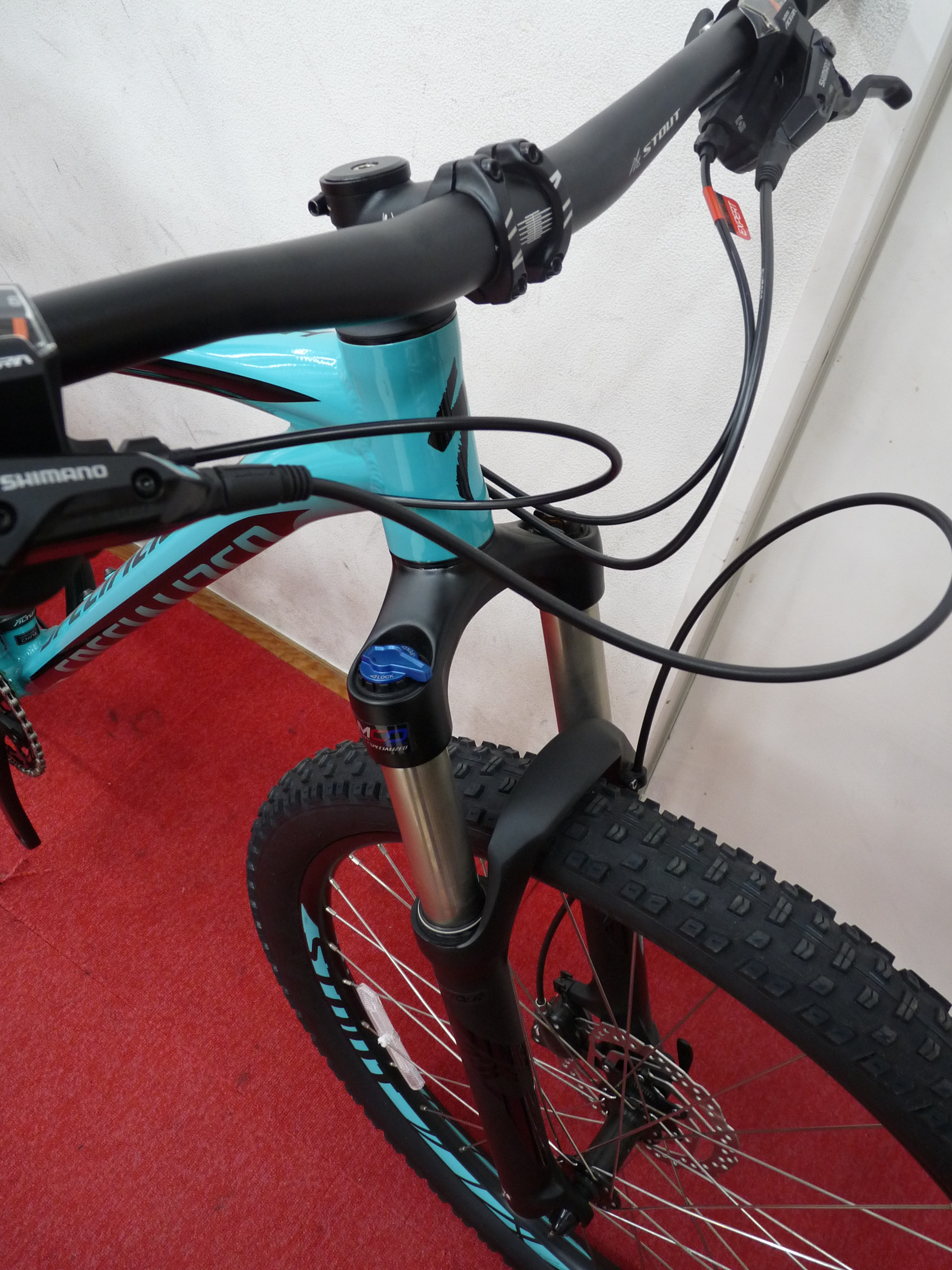 SPECIALIZED PITCH MEN EXPERT 毎日の移動が自由なサイクリングに変え