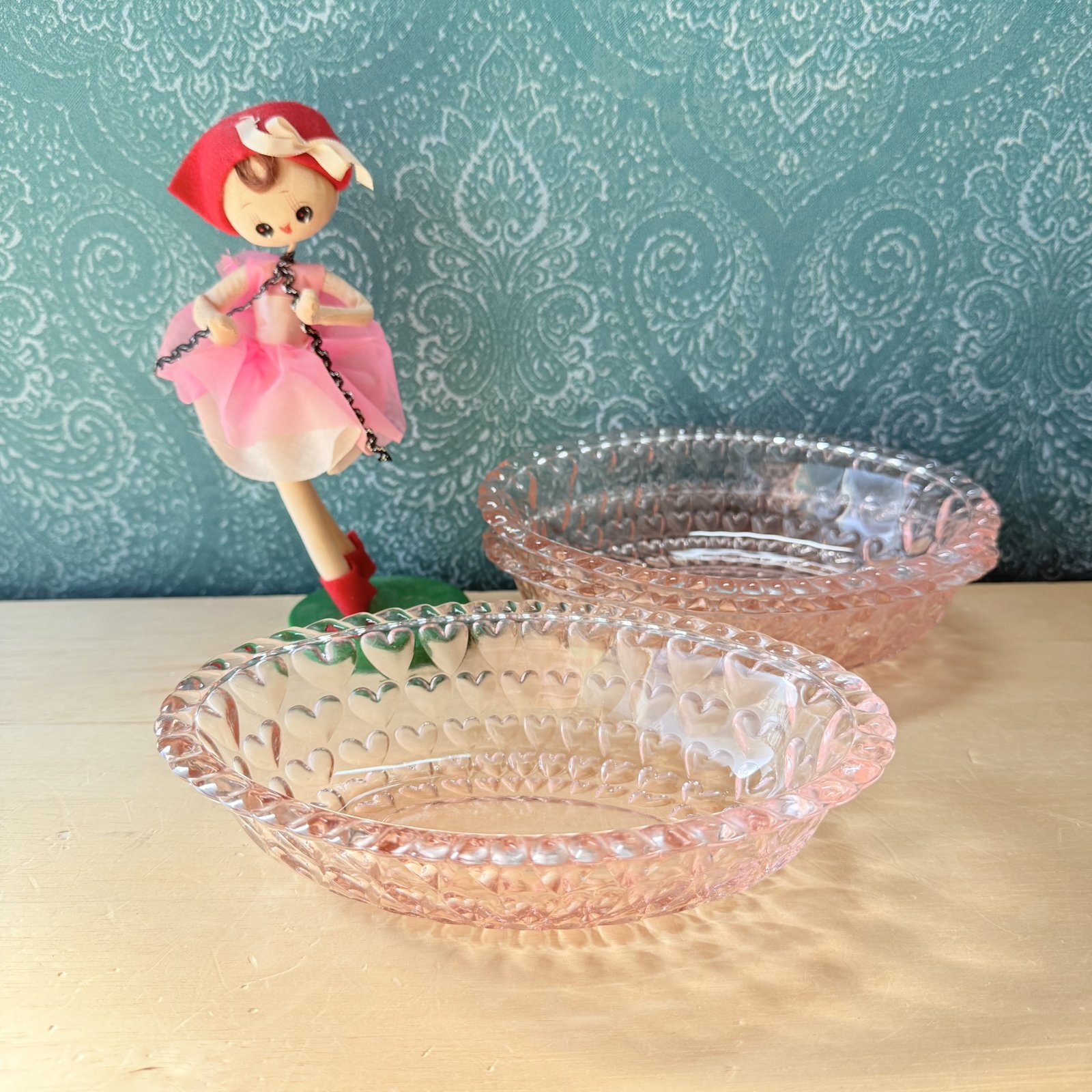 669 骨董 アンティーク 和ガラスの蓋物 菓子器 三つ脚 エッチング 大正