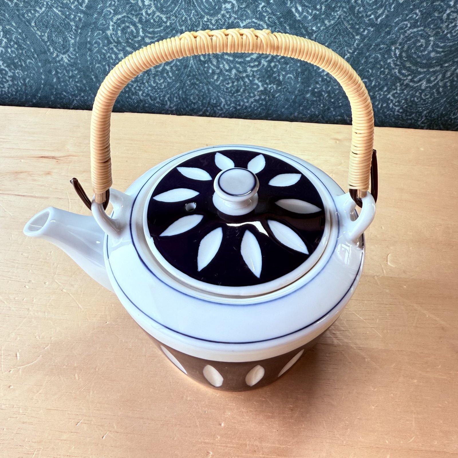 昭和レトロモダン 有田焼土瓶 矢車 4合（陶器）廃盤品