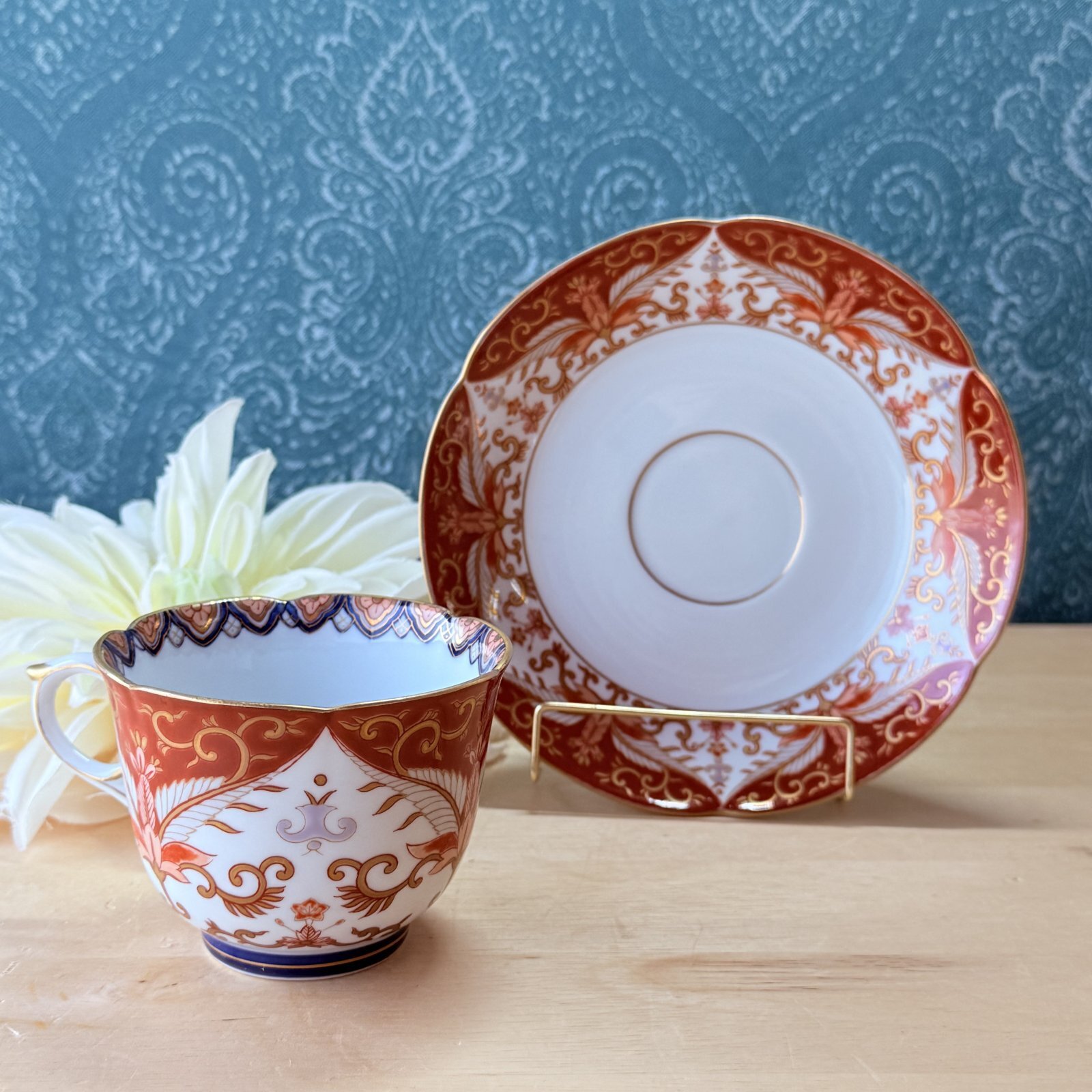 有田焼 賞美堂 赤濃金彩唐草 コーヒー碗皿 赤絵カップ＆ソーサー