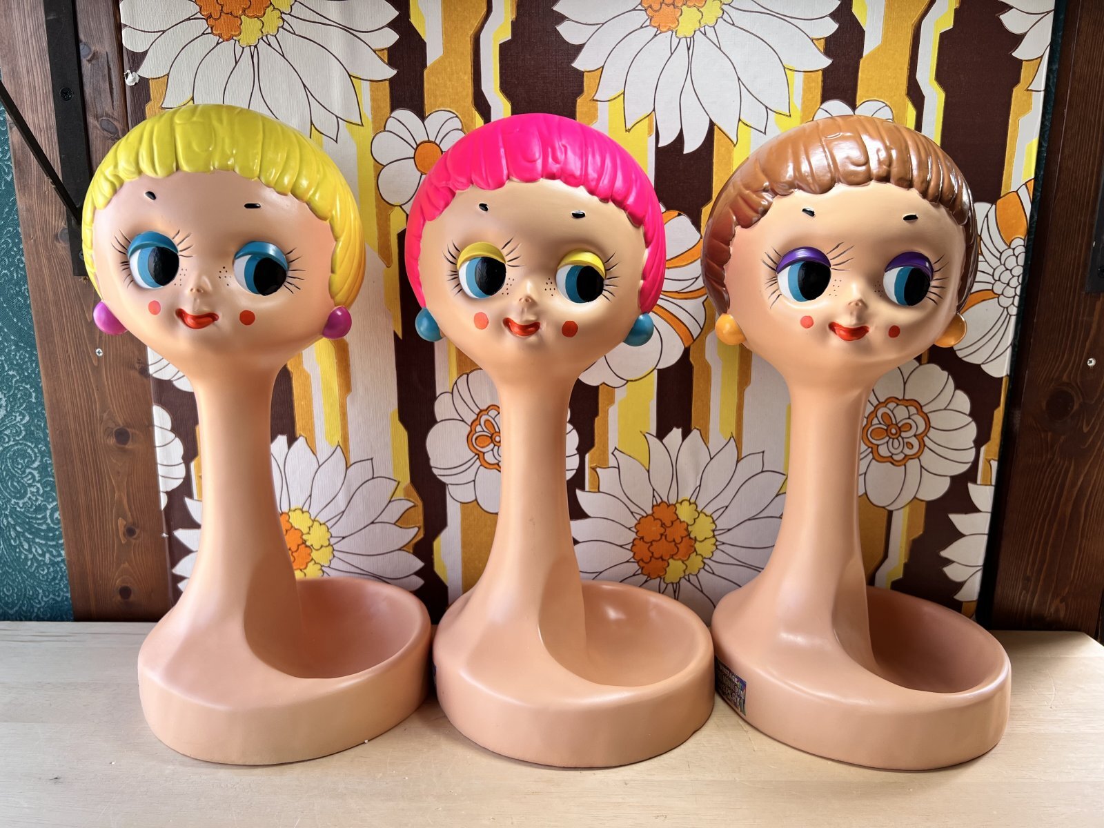 ツイッギー風 ヘッドマネキン 人形 ディスプレイ 什器にも カラー3色 各種