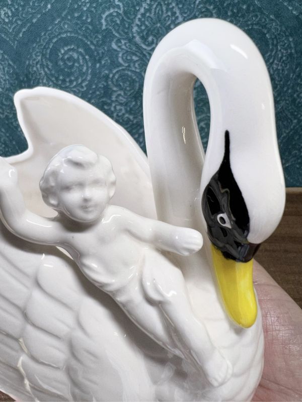天使を乗せた白鳥 スワン 陶器置物 鉢カバー KZ23