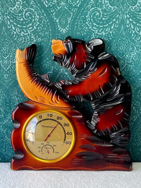 ベイビーわるきゅーれドラマタイアップ品 木彫りの熊の大きい壁掛け