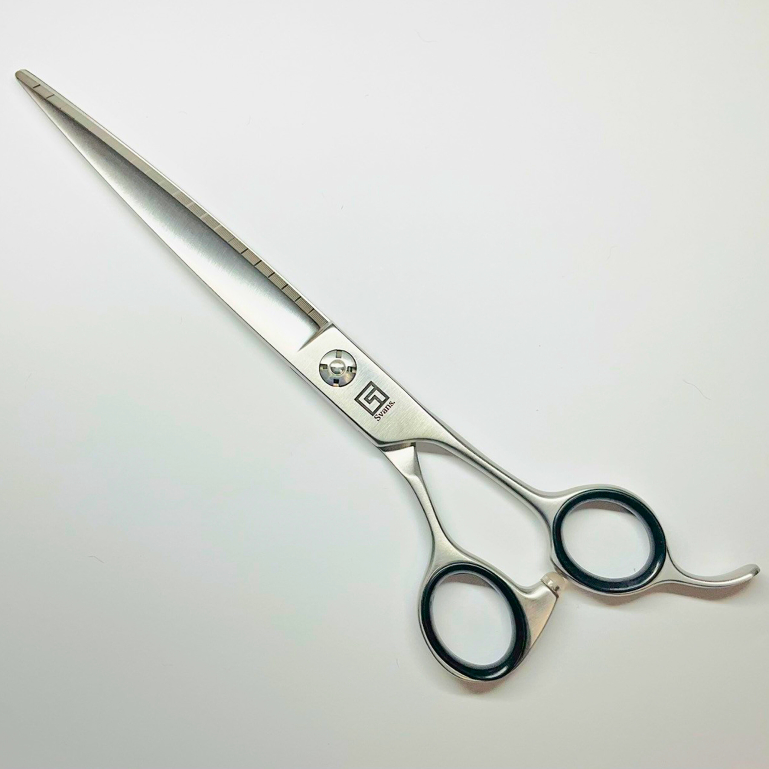 新商品発売のお知らせ】バーサタイル ギザ刃ストレートシザー